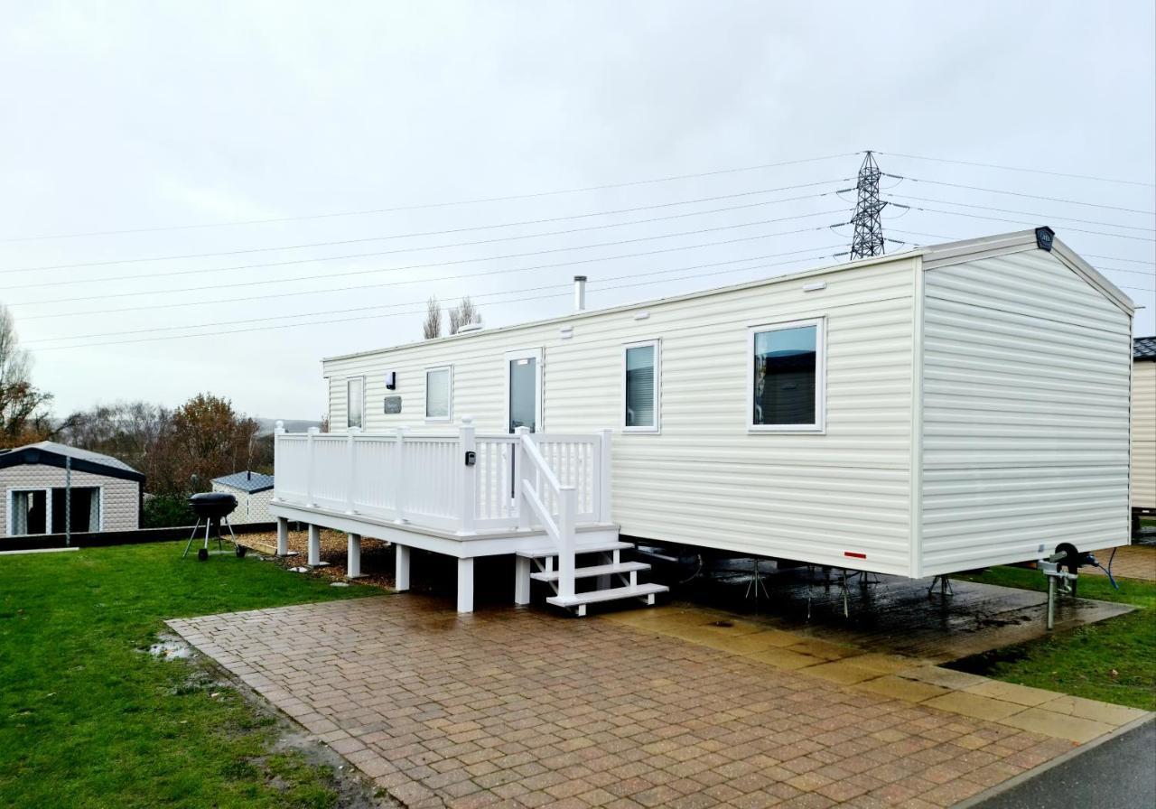 Escape City Caravan Lytchett Minster Exterior photo
