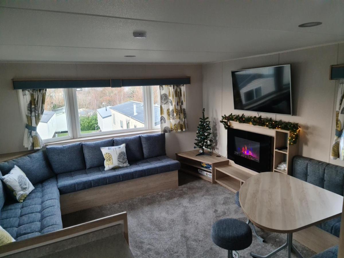 Escape City Caravan Lytchett Minster Exterior photo